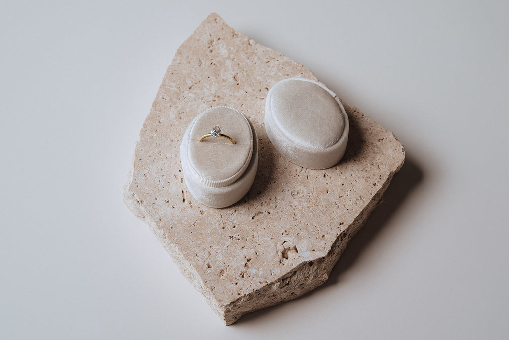 Ring Box - Oval (Ivory)