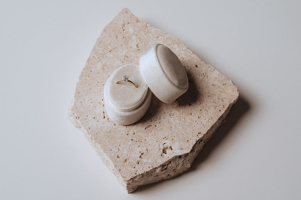 Ring Box - Oval (Ivory)